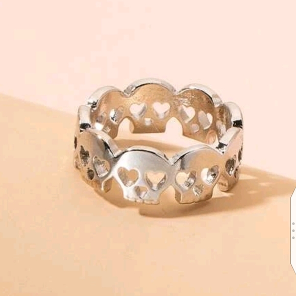 🆕☠️Silvertone Skull Face Ring☠️ - Picture 1 of 4